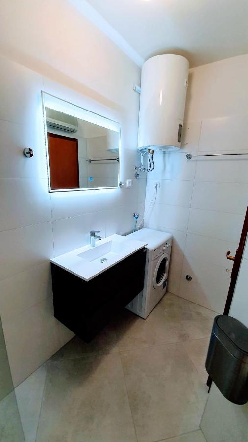 Luxury Apartment - Few Minutes From The Sea Porec Esterno foto